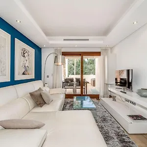 bahia-de-la-plata-de-estepona-spain-boutique-appartment.1costadelsol.com/